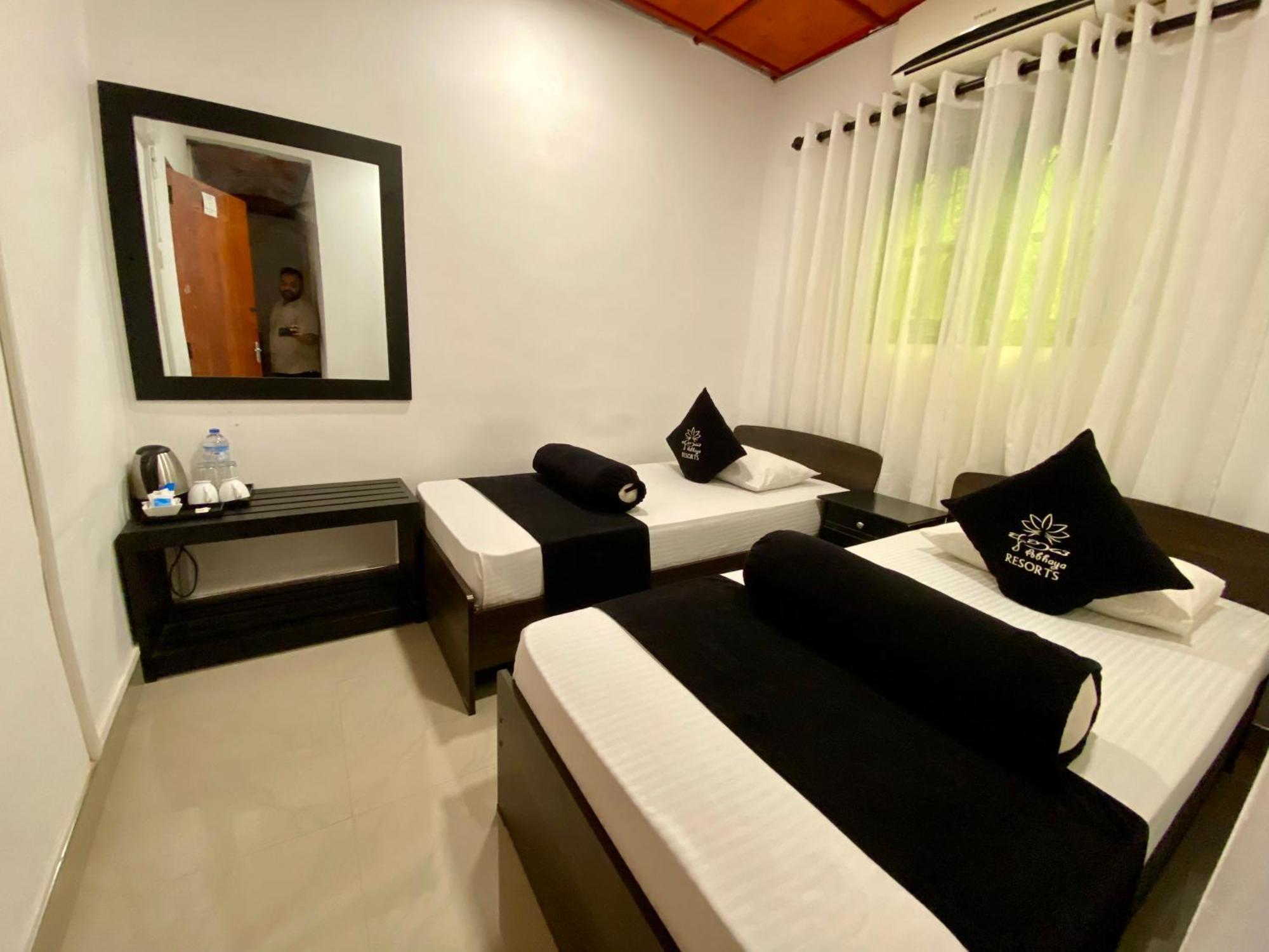 Abhaya Resorts Anuradhapura Ngoại thất bức ảnh